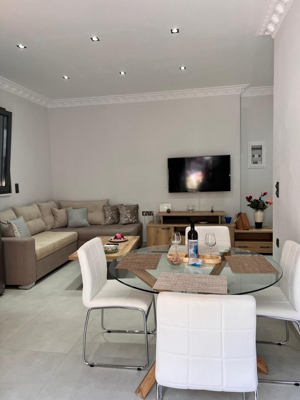 Kontis' Furnished Apartment Loutraki  Exterior photo