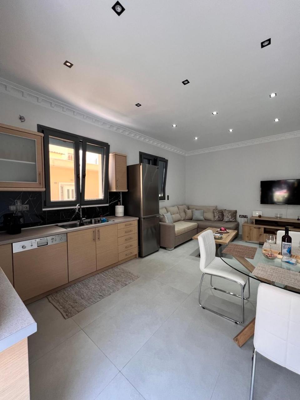Kontis' Furnished Apartment Loutraki  Exterior photo